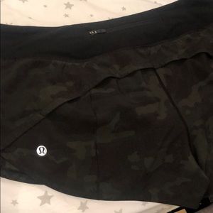 Camo lululemon speed up short 2.5